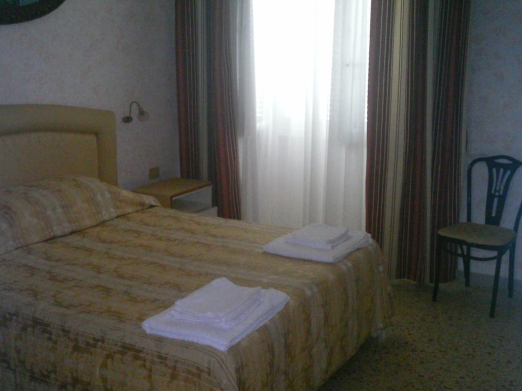 Villa Adele Πόντσα Δωμάτιο φωτογραφία