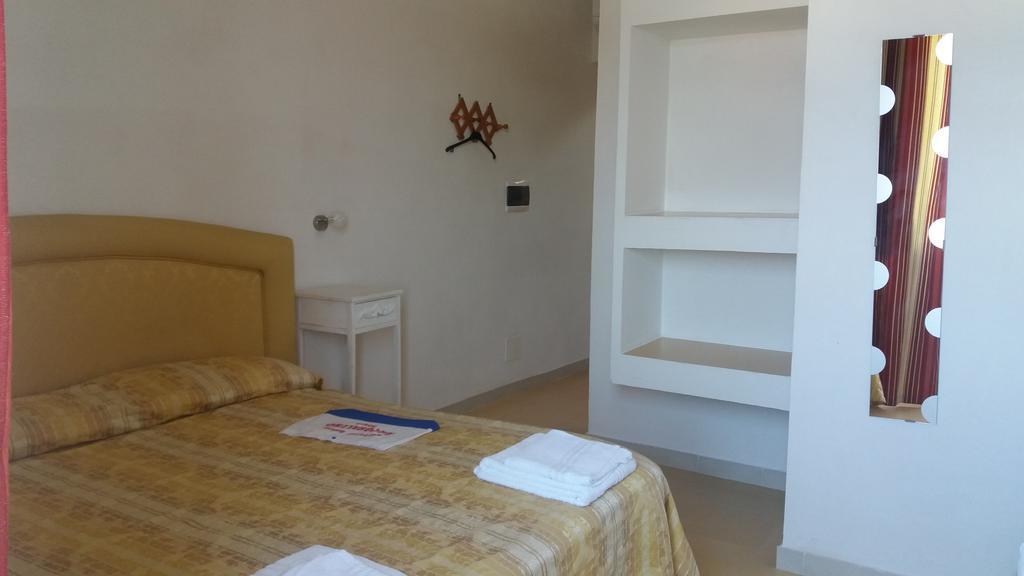 Villa Adele Πόντσα Δωμάτιο φωτογραφία